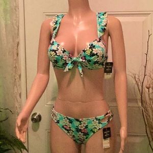 CALIFORNIA  WAVES 2 0IECE BATHING SUIT. MEDIUM